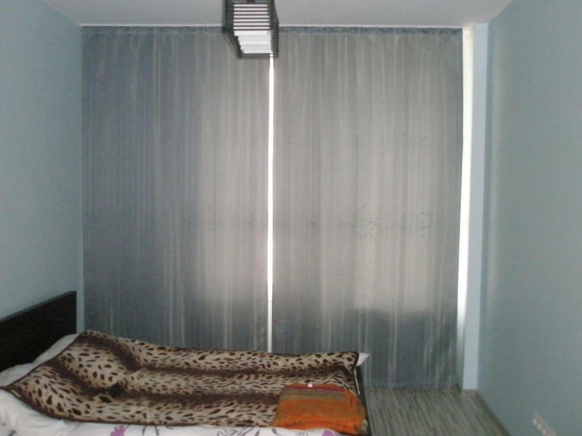 Apartment Near Airport Riga Ngoại thất bức ảnh